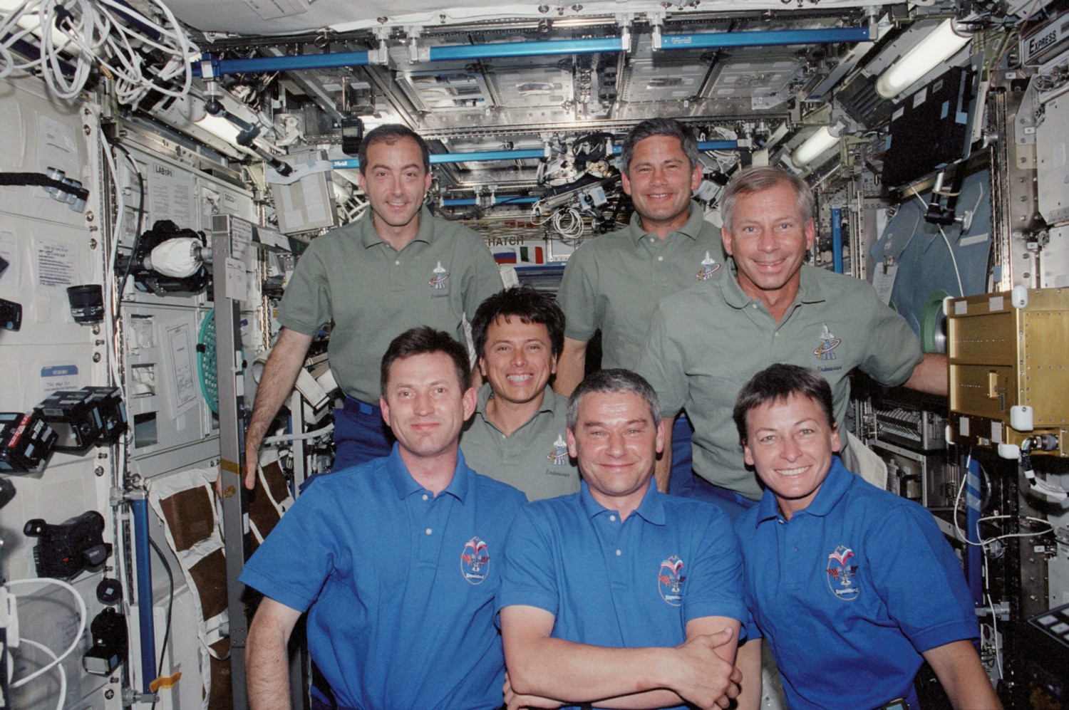 Equipage de la mission STS 111 a bord de la Station Spatiale Internationale
